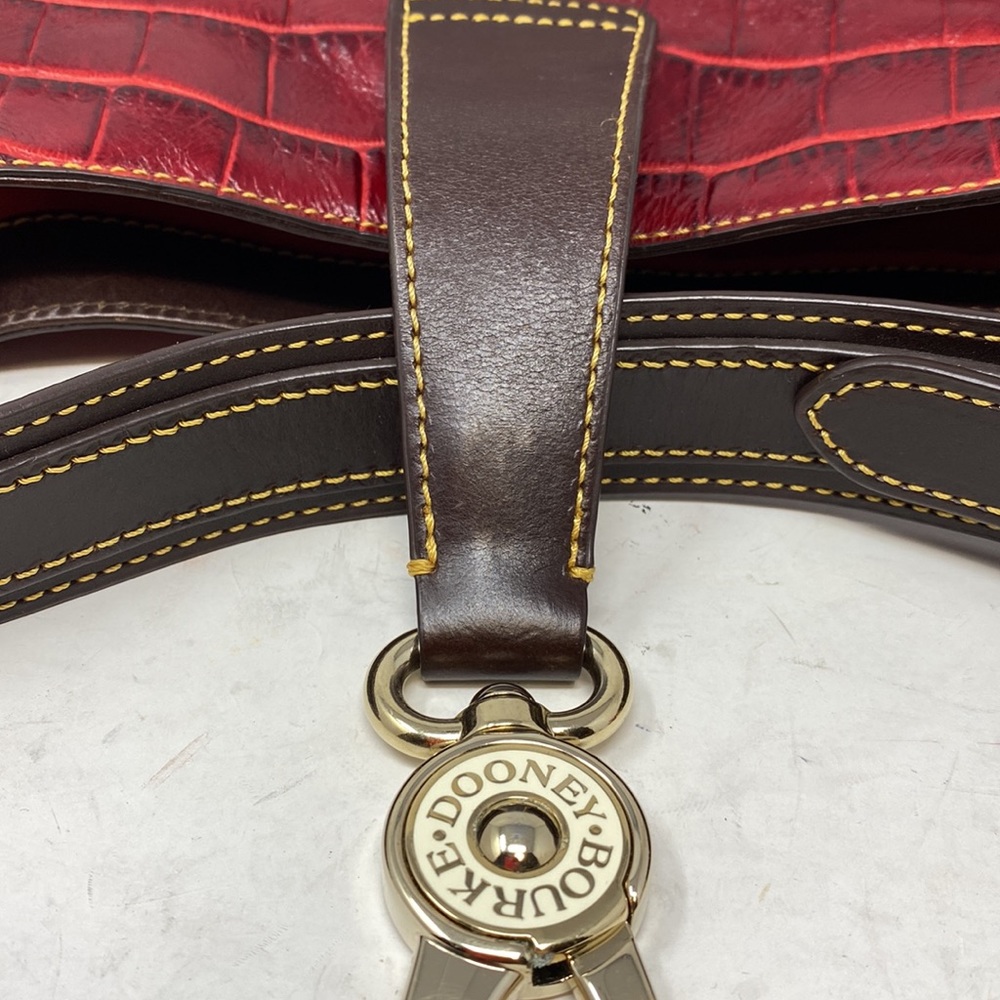 ❤️Dooney & Bourke Red Croc Embossed Leather Hobo Bag. - Picture 12 of 13
